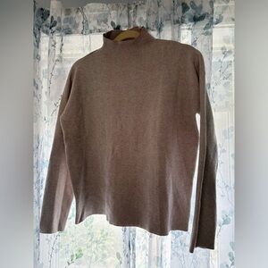 Christian Siriano Light‎ brown collared sweater